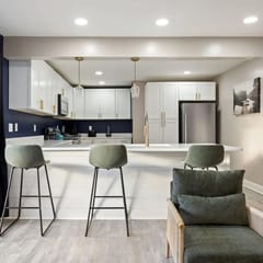 Chic Design and Spacious Layout - Inviting Modern Oasis