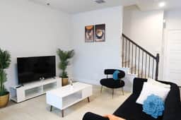 Stylish 3BR Townhome | Workspace | Near Fort Worth