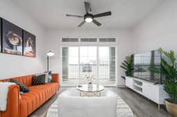 Luxurious One Bedroom Whitestown