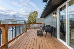 Chic Design and Spacious Layout - Inviting Modern Oasis
