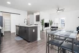 Your Cozy 2BD Whitestown