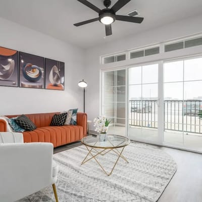 Luxurious One Bedroom Whitestown