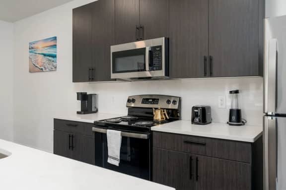 Your Cozy 2BD Whitestown