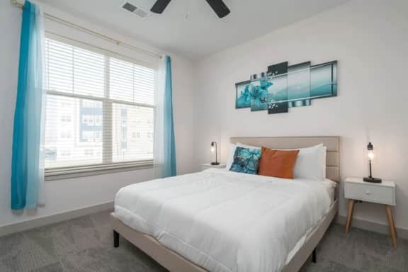 Lovely 2-Bedroom-free parking