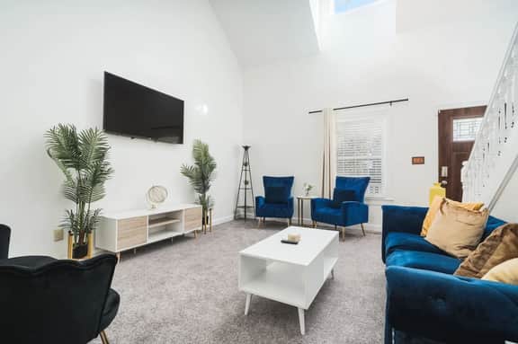 Charming Retreat with Private Patio - Cozy and Convenient Escape